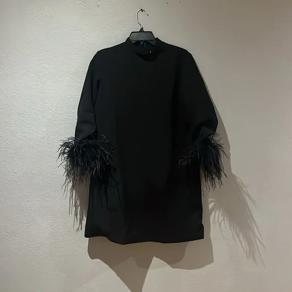 TuckernuckNEW Black Feather Mod Ellie Mini Cocktail Dress Size M